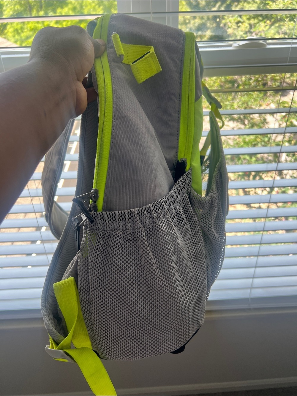 Nike Swingman Men’s Backpack in Neon Yellow and Light Gray (Baseball) - Picture 6 of 14